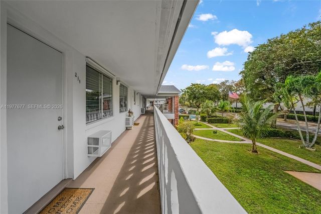 3701 Tyler St 211, Hollywood, FL 33021