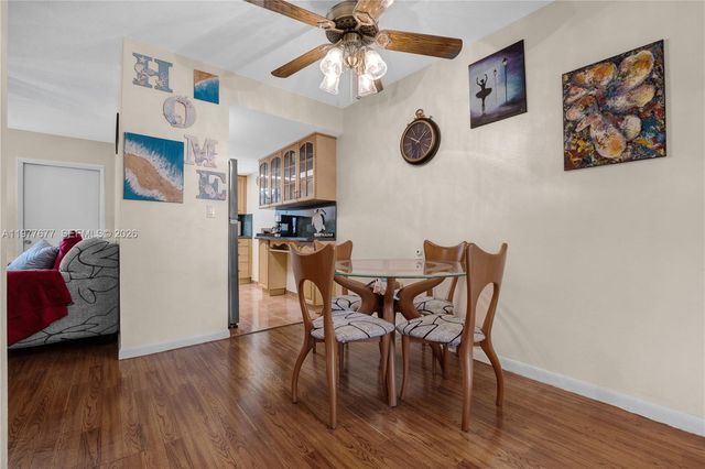 3701 Tyler St 211, Hollywood, FL 33021