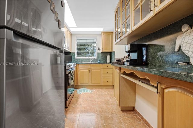 3701 Tyler St 211, Hollywood, FL 33021