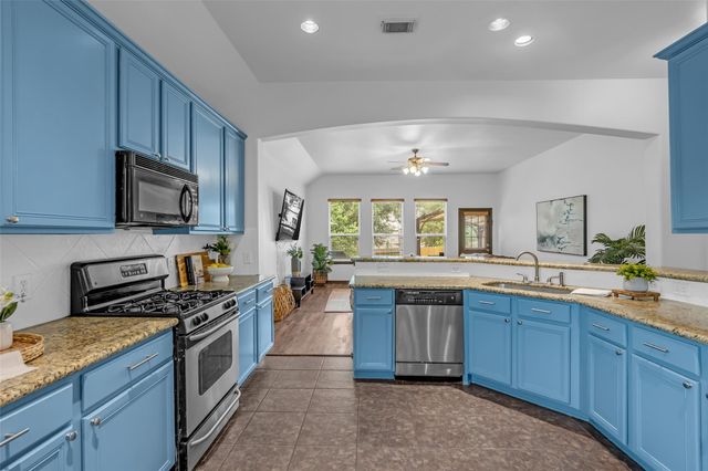 134 S Star Ridge Circle, The Woodlands, TX 77382
