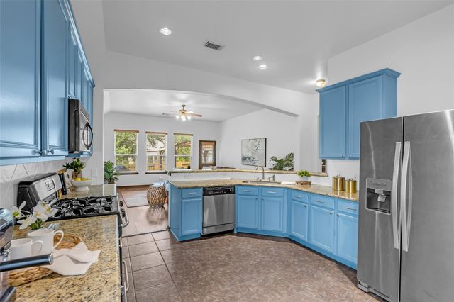 134 S Star Ridge Circle, The Woodlands, TX 77382