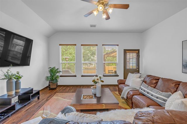 134 S Star Ridge Circle, The Woodlands, TX 77382