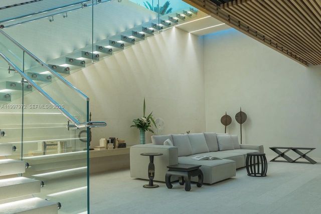10203 Collins Avenue 1001, Bal Harbour, FL 33154