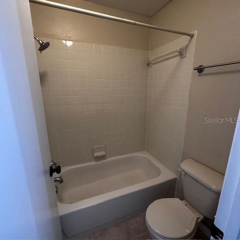 10128 LAKE OAK CIRCLE, Tampa, FL 33624