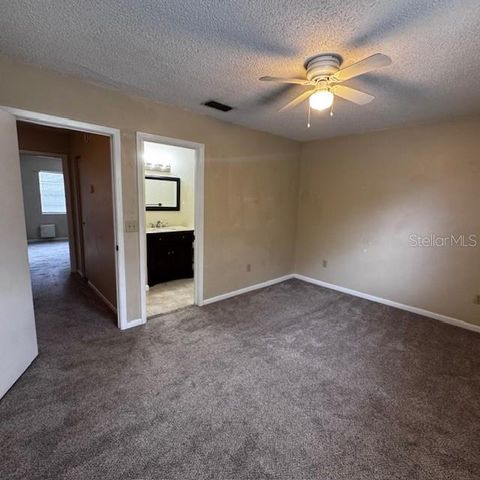 10128 LAKE OAK CIRCLE, Tampa, FL 33624