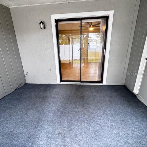 10128 LAKE OAK CIRCLE, Tampa, FL 33624