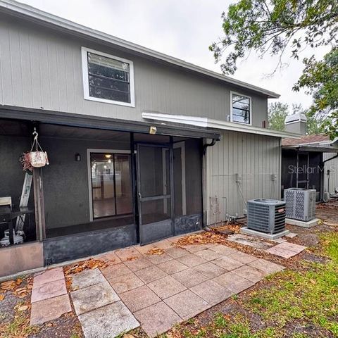 10128 LAKE OAK CIRCLE, Tampa, FL 33624