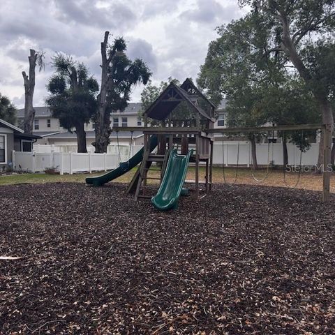 10128 LAKE OAK CIRCLE, Tampa, FL 33624