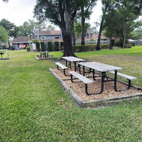 10128 LAKE OAK CIRCLE, Tampa, FL 33624