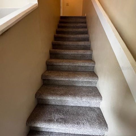 10128 LAKE OAK CIRCLE, Tampa, FL 33624
