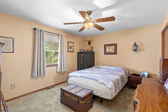606 E Edgelawn Drive, Plano, IL 60545
