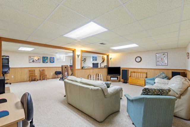 606 E Edgelawn Drive, Plano, IL 60545