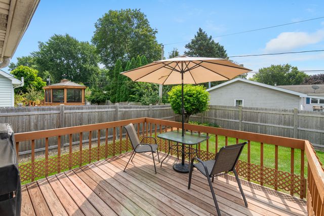 606 E Edgelawn Drive, Plano, IL 60545