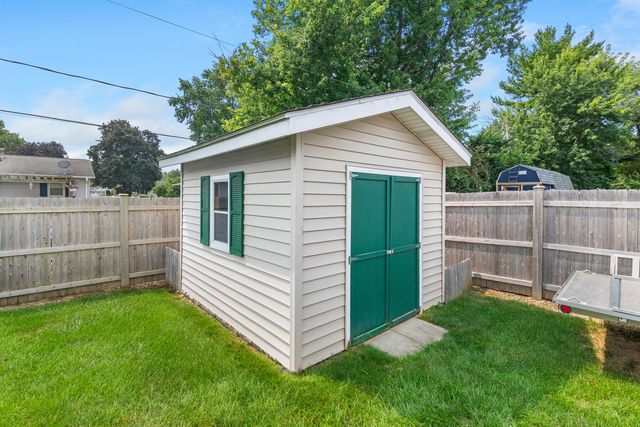 606 E Edgelawn Drive, Plano, IL 60545