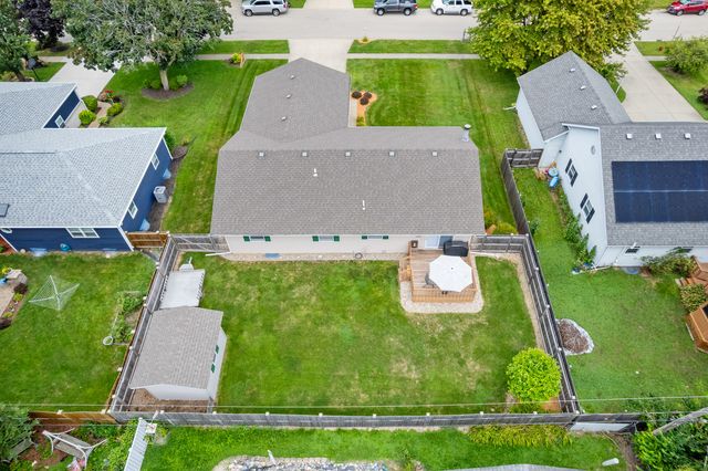 606 E Edgelawn Drive, Plano, IL 60545