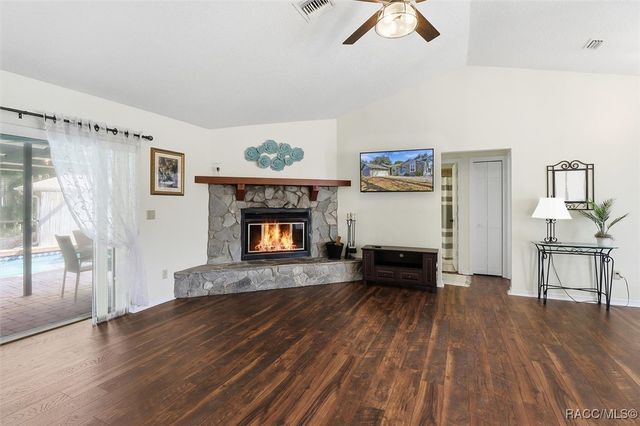 4601 S Gator Loop, Homosassa, FL 34448