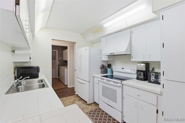 4601 S Gator Loop, Homosassa, FL 34448