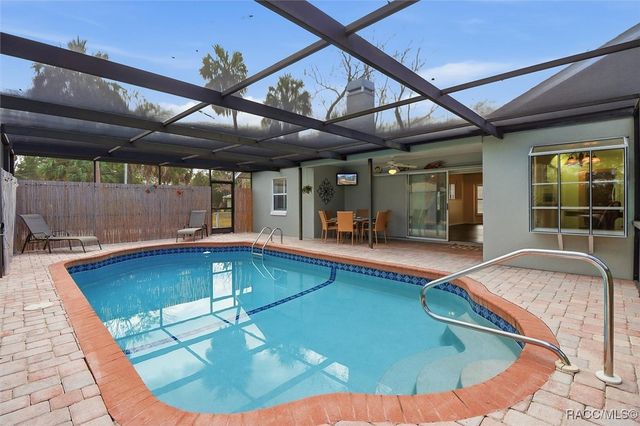 4601 S Gator Loop, Homosassa, FL 34448