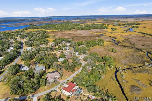 4601 S Gator Loop, Homosassa, FL 34448