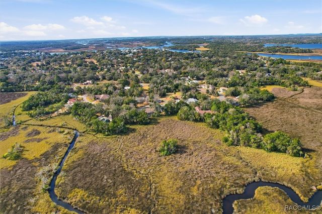 4601 S Gator Loop, Homosassa, FL 34448