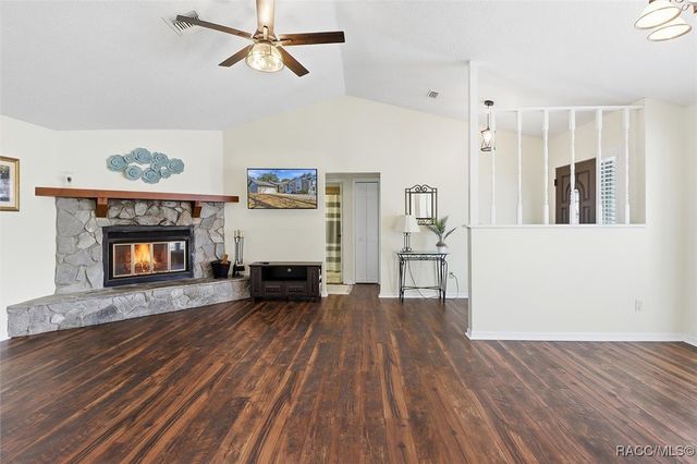 4601 S Gator Loop, Homosassa, FL 34448