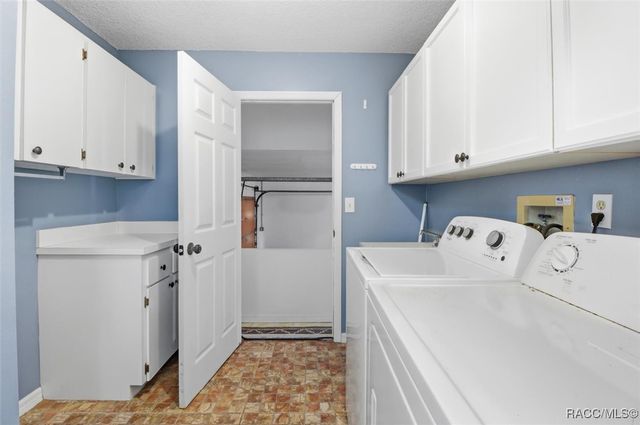 4601 S Gator Loop, Homosassa, FL 34448