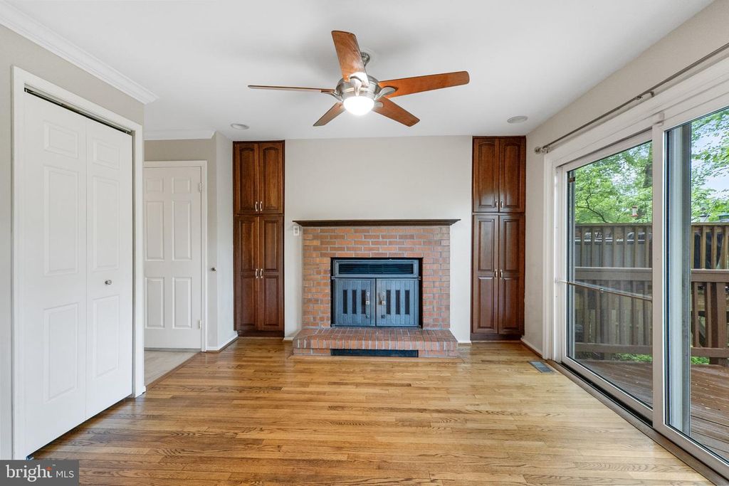 Image 15 of property listing at 8868 STONEBROOK LN, Columbia, MD 21046