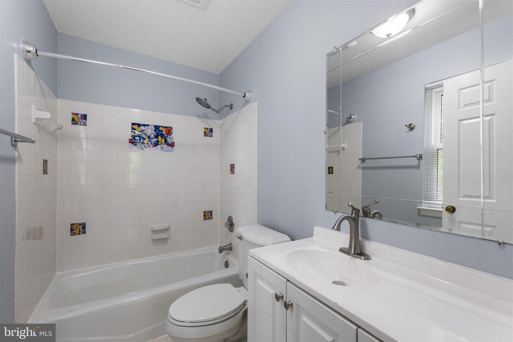 Image 22 of property listing at 8868 STONEBROOK LN, Columbia, MD 21046