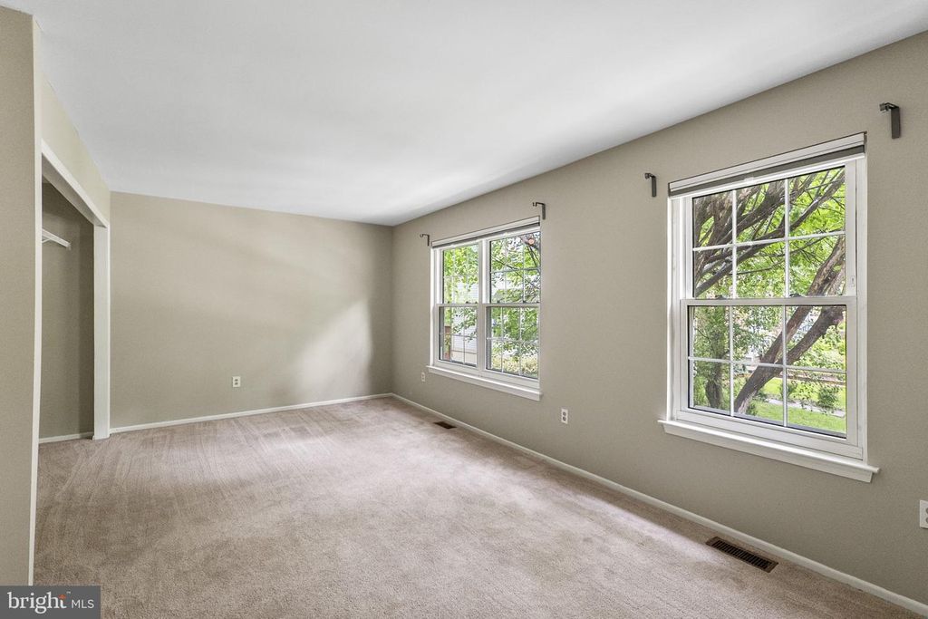 Image 24 of property listing at 8868 STONEBROOK LN, Columbia, MD 21046