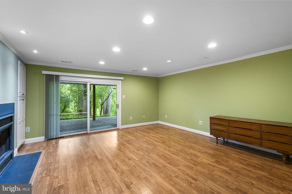 Image 26 of property listing at 8868 STONEBROOK LN, Columbia, MD 21046