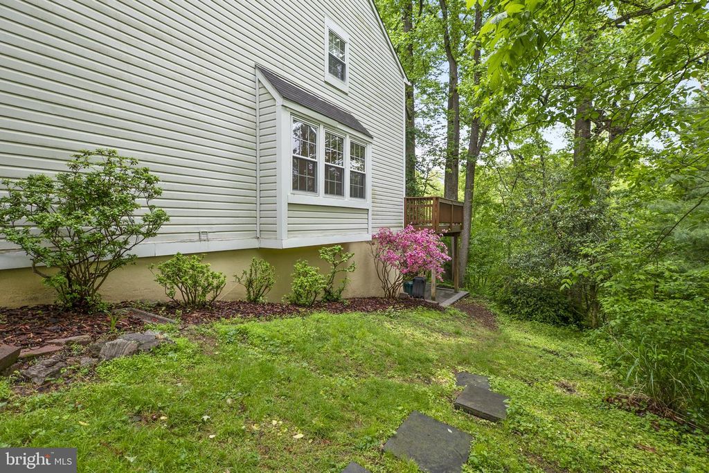 Image 35 of property listing at 8868 STONEBROOK LN, Columbia, MD 21046