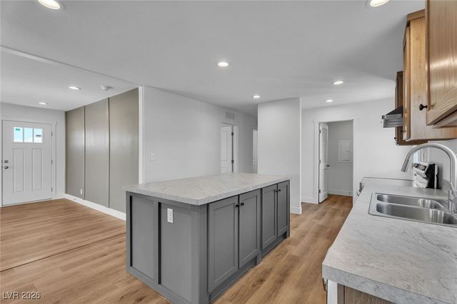 4498 Crystal Peak Drive, Las Vegas, NV 89115