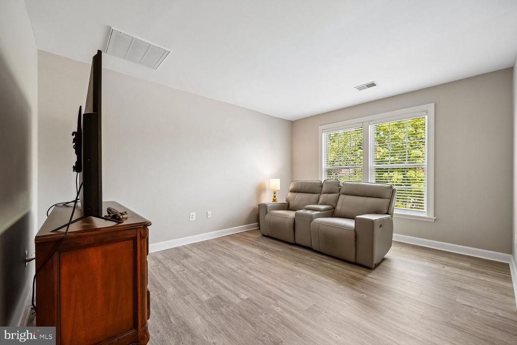 Image 55 of property listing at 503 GLENBROOK DR, Middletown, MD 21769