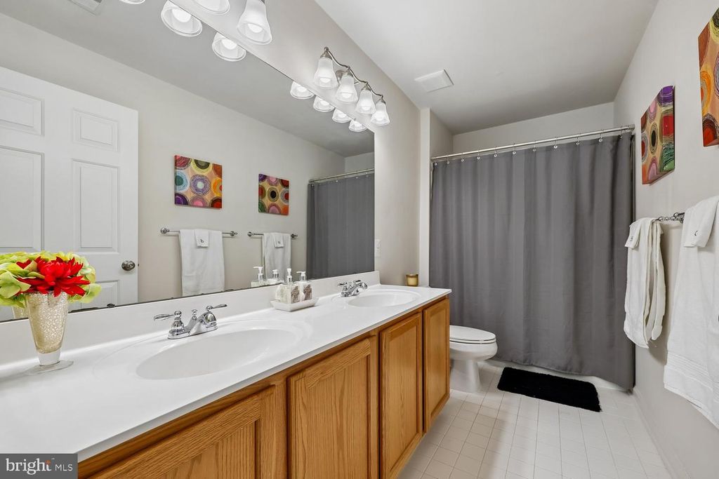 Image 74 of property listing at 503 GLENBROOK DR, Middletown, MD 21769