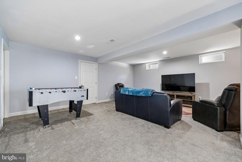 Image 85 of property listing at 503 GLENBROOK DR, Middletown, MD 21769