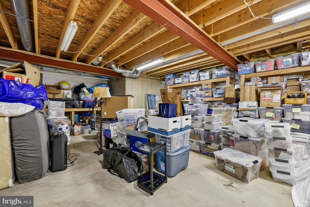Image 88 of property listing at 503 GLENBROOK DR, Middletown, MD 21769