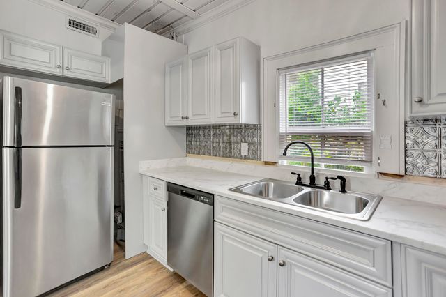 115 Ashley Avenue C, Charleston, SC 29401