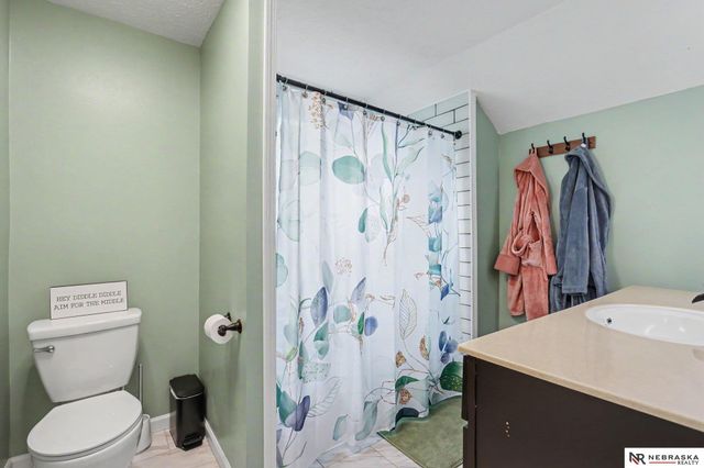 2287 Sheldon Street, Lincoln, NE 68503