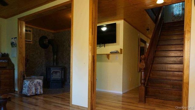 26 Maple Avenue, Kauneonga Lake, NY 12749