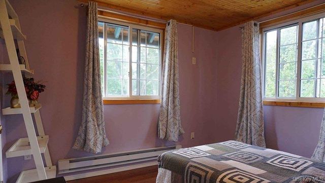 26 Maple Avenue, Kauneonga Lake, NY 12749