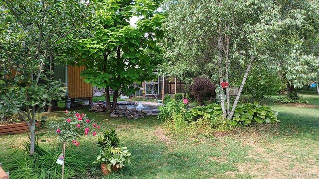 26 Maple Avenue, Kauneonga Lake, NY 12749