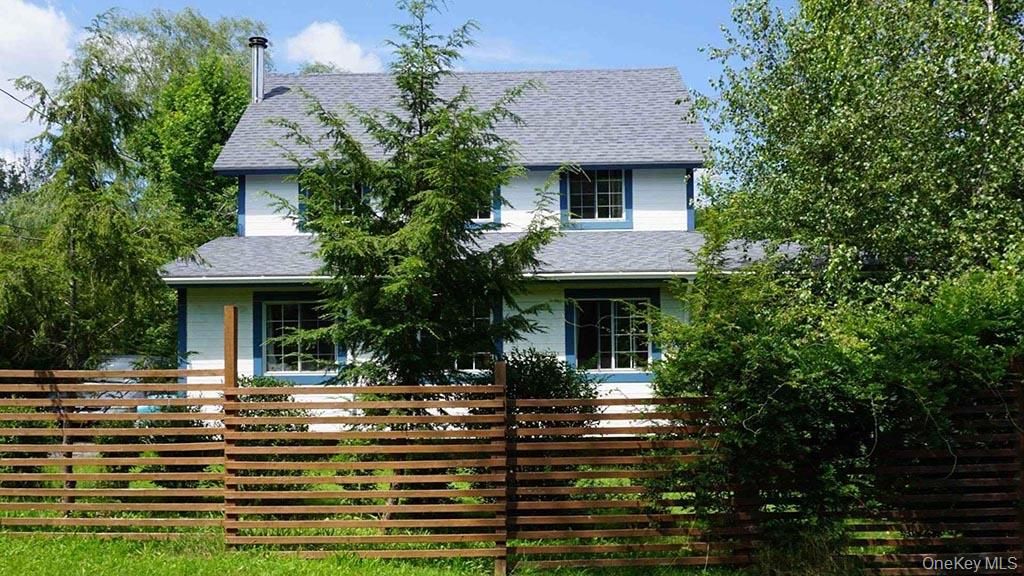 26 Maple Avenue, Kauneonga Lake, NY 12749