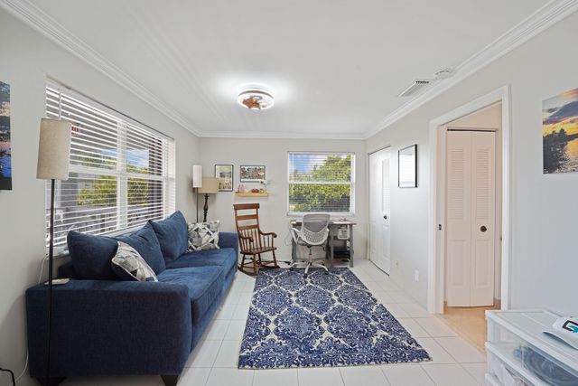 2835 SW 13th Street 201, Delray Beach, FL 33445