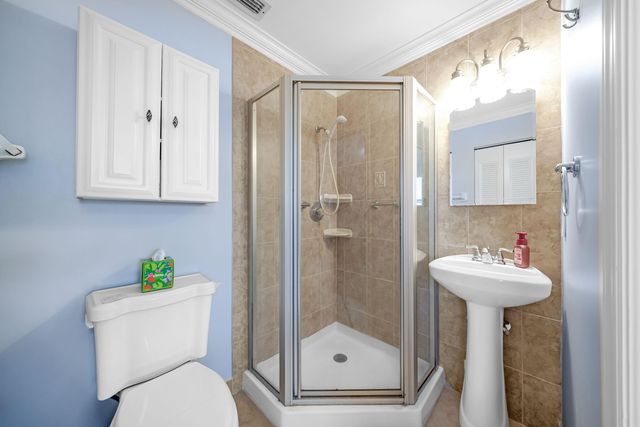 2835 SW 13th Street 201, Delray Beach, FL 33445