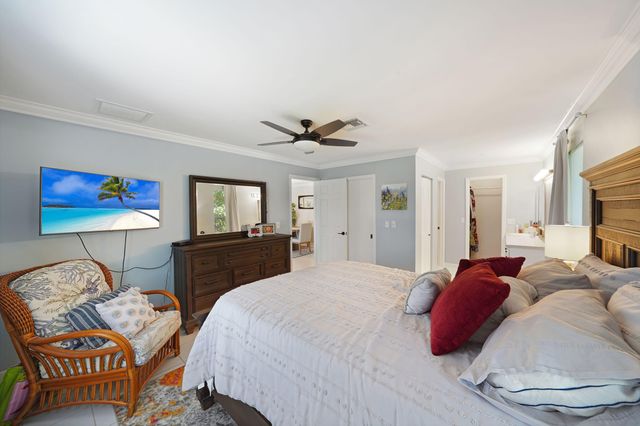 2835 SW 13th Street 201, Delray Beach, FL 33445
