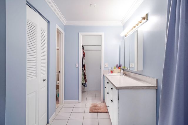 2835 SW 13th Street 201, Delray Beach, FL 33445