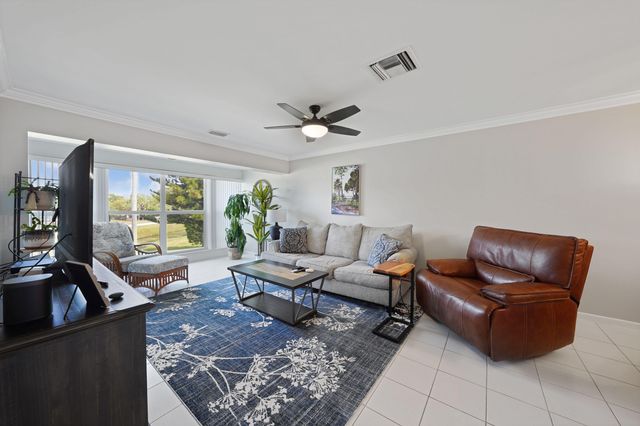 2835 SW 13th Street 201, Delray Beach, FL 33445