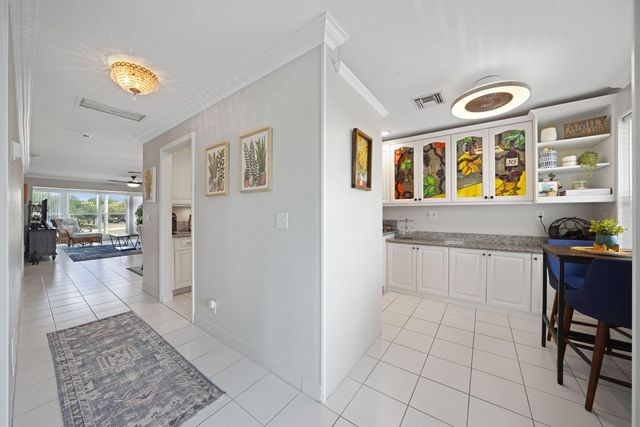 2835 SW 13th Street 201, Delray Beach, FL 33445