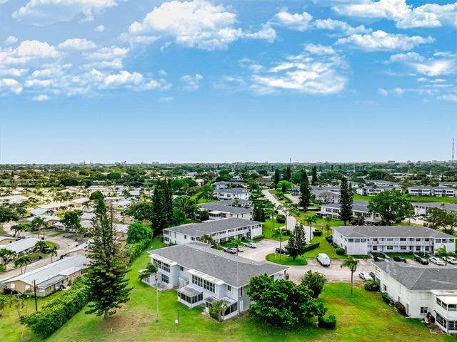 2835 SW 13th Street 201, Delray Beach, FL 33445