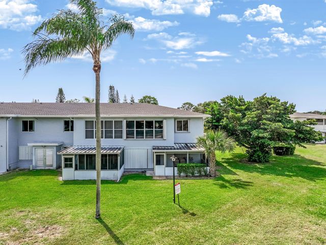 2835 SW 13th Street 201, Delray Beach, FL 33445